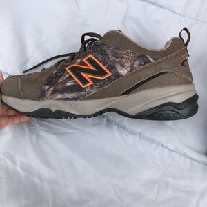 Men’s New Balance tennis shoes